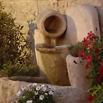 Oda ve Kahvaltı Castello Conti Filo Torre Santa Susanna