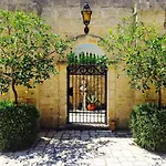 Oda ve Kahvaltı Castello Conti Filo 4*