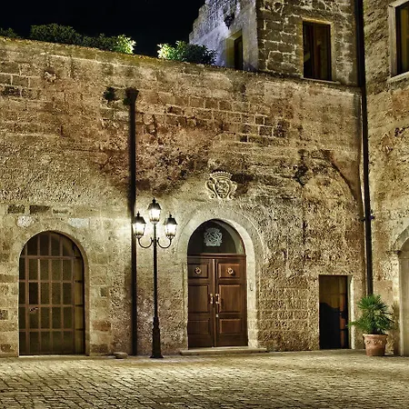 Alojamento de Acomodação e Pequeno-almoço Castello Conti Filo 5*
