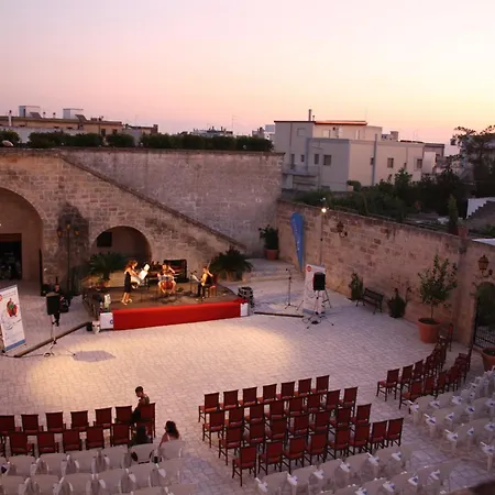 Castello Conti Filo 5* Torre Santa Susanna