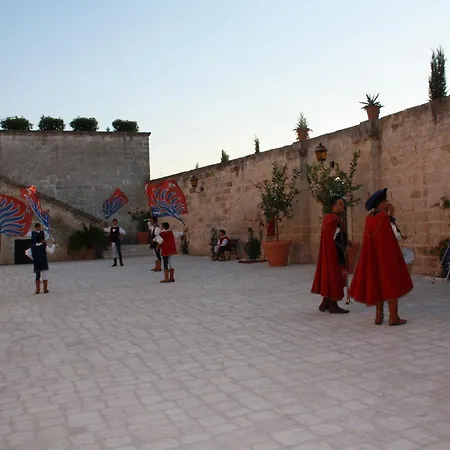 Castello Conti Filo Bed & Breakfast 5*